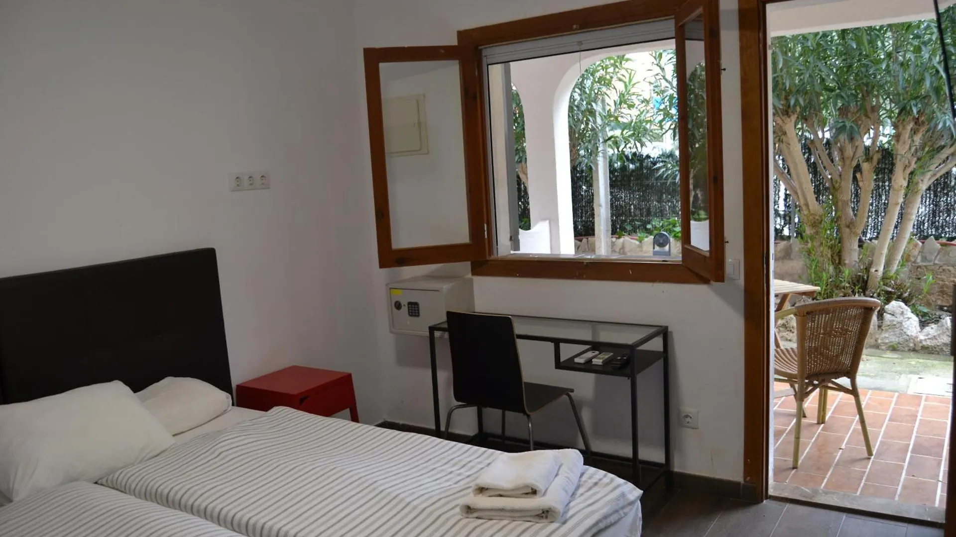 Guest house Flor Amistad Peguera Spain