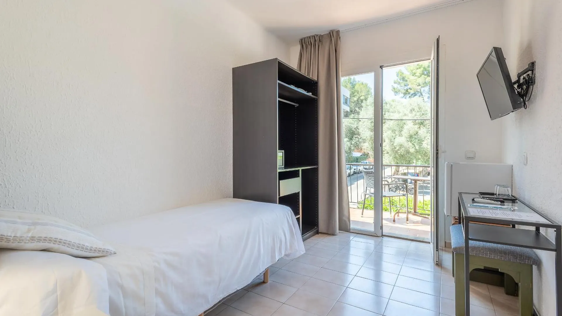 Flor Amistad Peguera Guest house