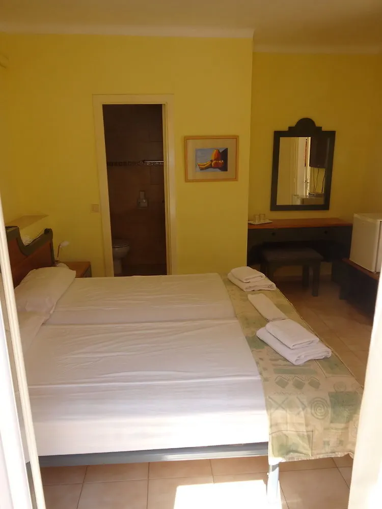 Flor Amistad Peguera Guest house